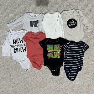 Lot of boys onesies. 4 long sleeve. 3 short sleeve